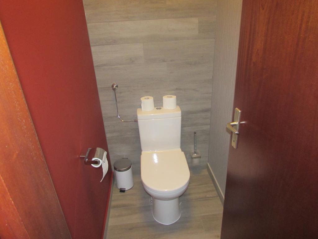 Gasthof Schiefer Zur Zugbrücke Kreuzen  Zimmer foto