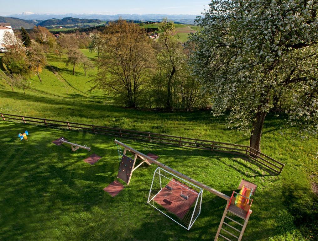 Gasthof Schiefer Zur Zugbrücke Kreuzen  Zimmer foto
